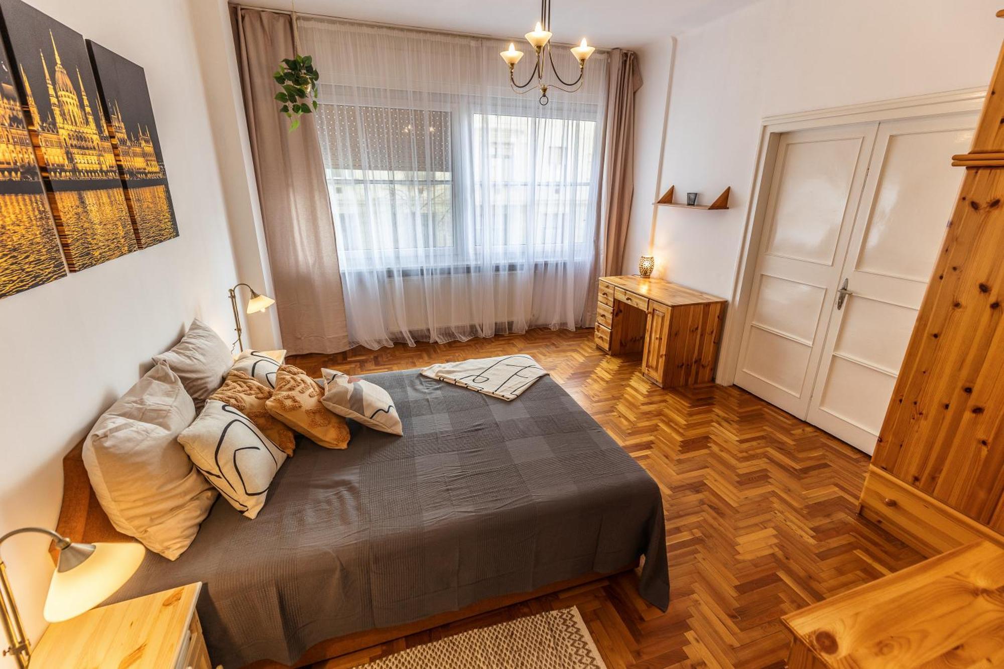 Bright & Spacious Riverside Apartment With Balcony Budapest Exterior photo